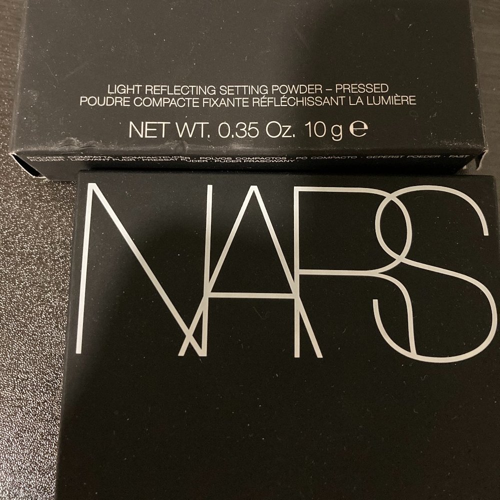 NARS Light Reflecting Pressed Setting Powder